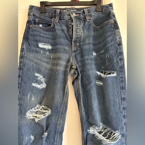 Old Navy Women's Blue Distressed Ankle Jeans - Picture 2 of 5